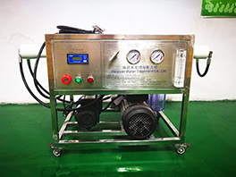 Portable desalination machine for boat